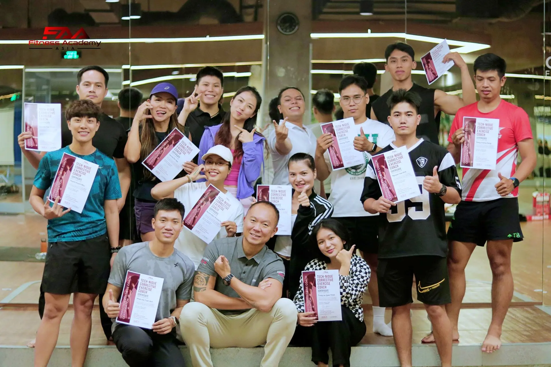 chứng chỉ, chứng nhận fitness, chứng nhận huấn luyện viên cá nhân, chứng nhận PT thể dục hiệu chỉnh tư thế - vận động  giãn cơ tích hợp - giãn cơ có huấn luyện viên trải mạc cơ, hyperblade, fitness, giải phóng mô mạc  giải nén mạc cơ